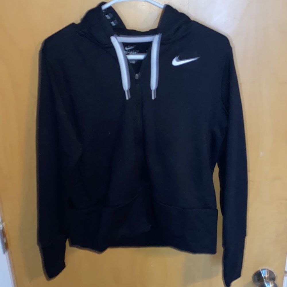 BLACK NIKE ZIP UP HOODE
